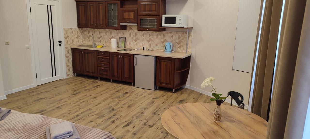 Sweethomeapartment คาเมียเนตส์-โปดิลสกี ภายนอก รูปภาพ